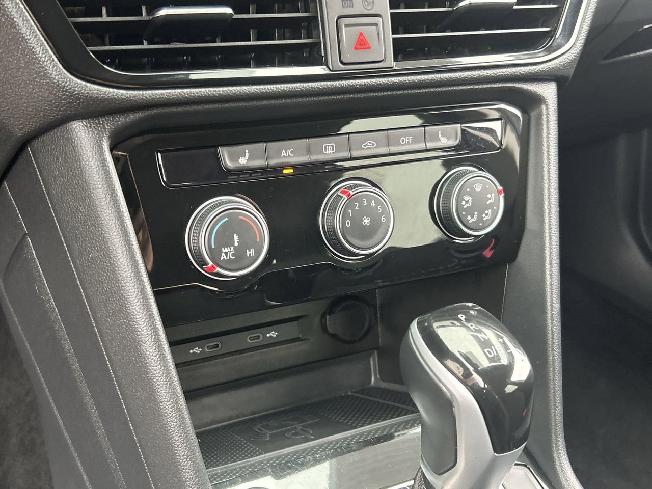 Used 2023 Volkswagen Taos SE image 23