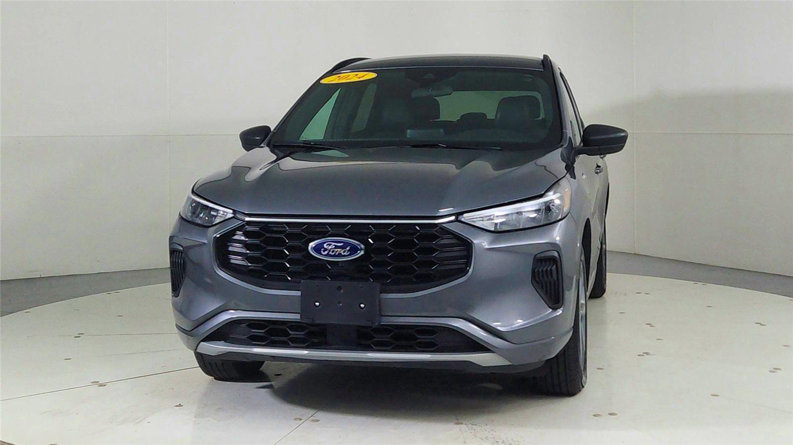 Used 2024 Ford Escape ST-Line image 2