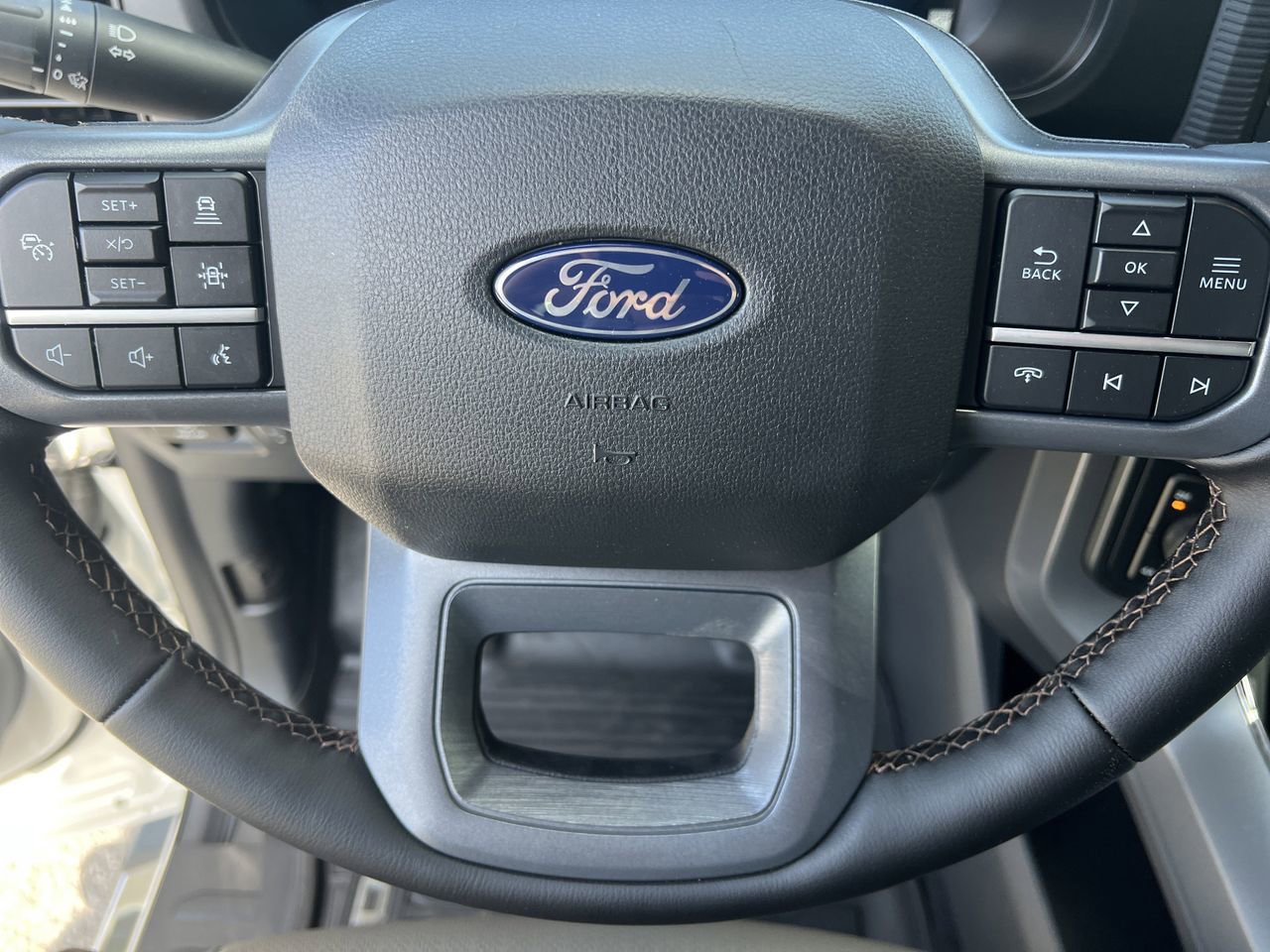 New 2025 Ford F150 Lariat w/ Equipment Group 502A High image 11