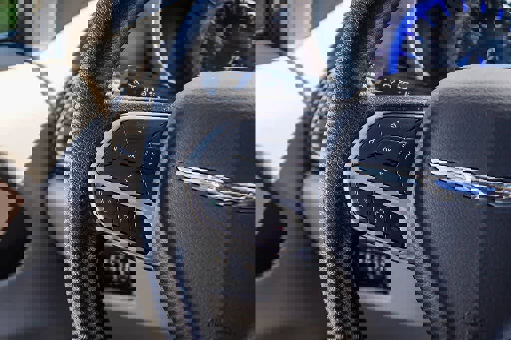 Used 2020 Chrysler Voyager Lxi image 16