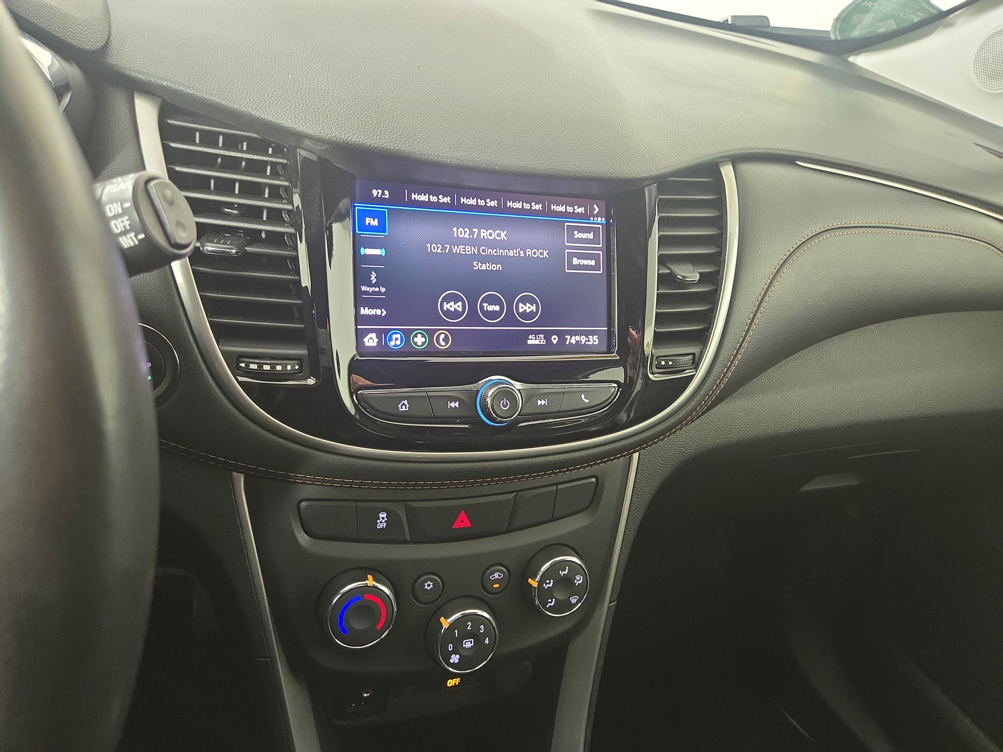 Certified 2022 Chevrolet Trax LT w/ Midnight Edition image 21