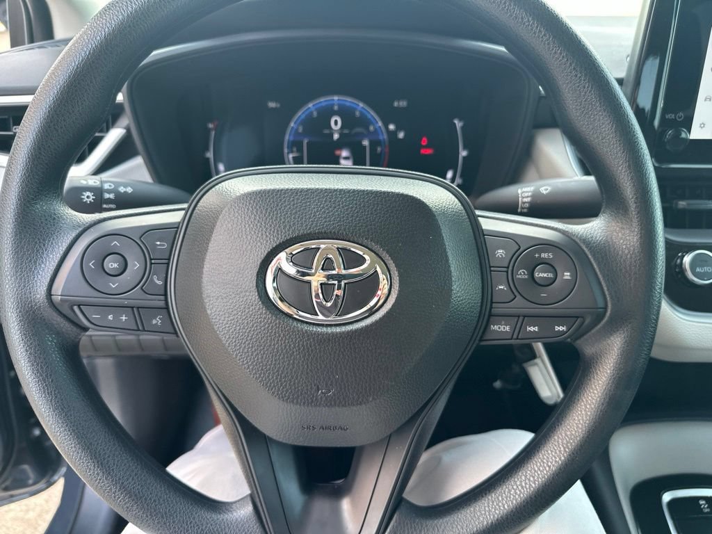 Used 2026 Toyota Corolla LE FWD image 13