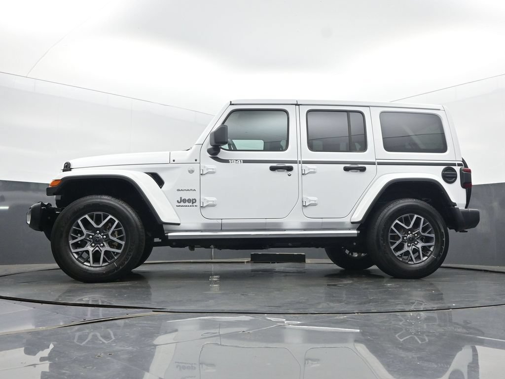 Used 2024 Jeep Wrangler Unlimited Sahara w/ Technology Group AWD/4WD image 55