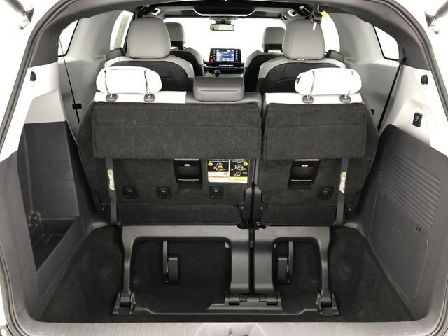 Used 2023 Toyota Sienna XSE w/ XSE Plus Package AWD/4WD image 26