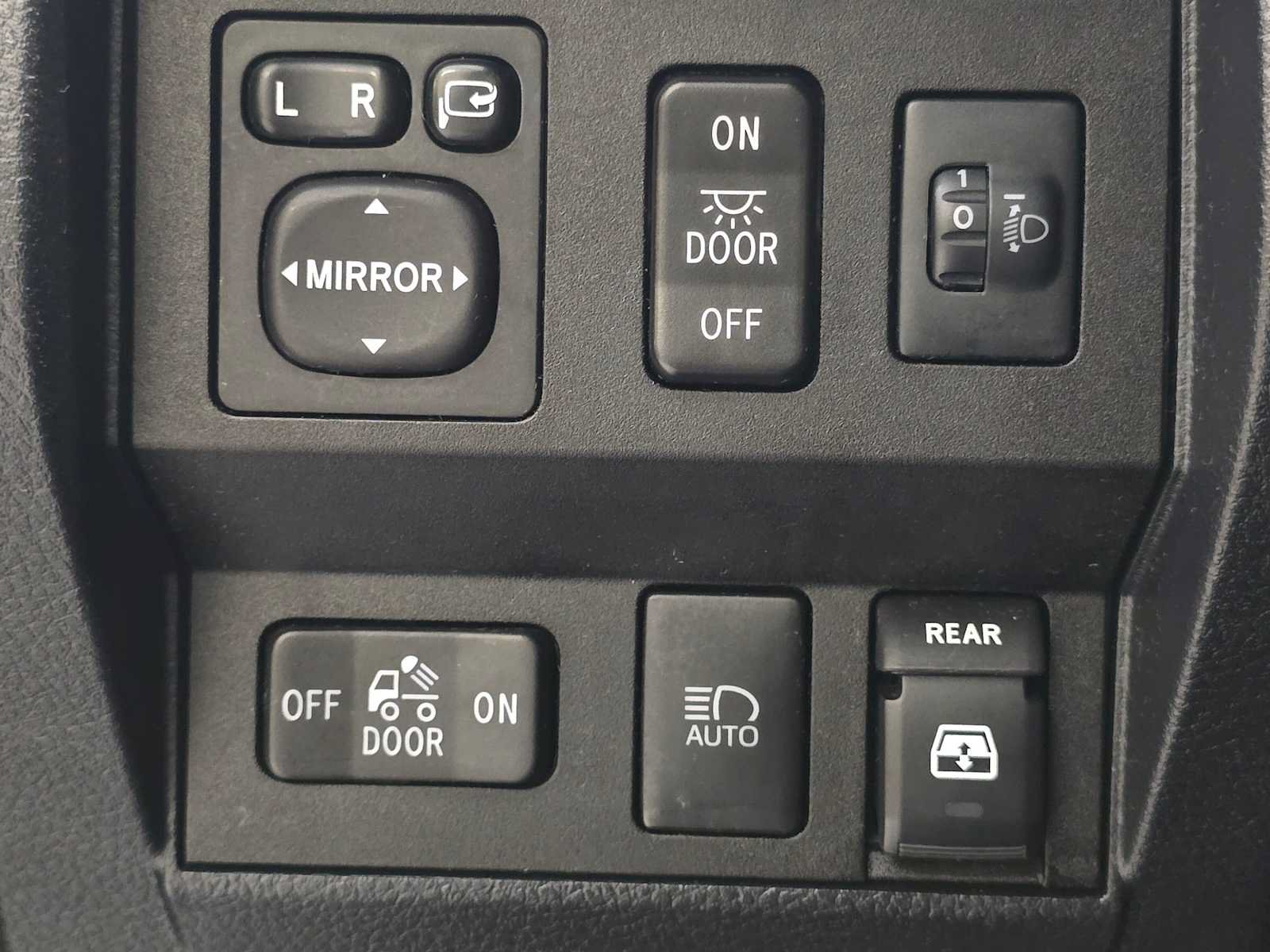 Used 2018 Toyota Tundra 1794 Edition AWD/4WD image 18