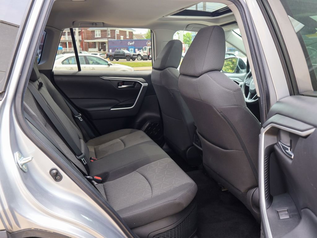 Used 2022 Toyota RAV4 XLE w/ Convenience Package AWD/4WD image 32