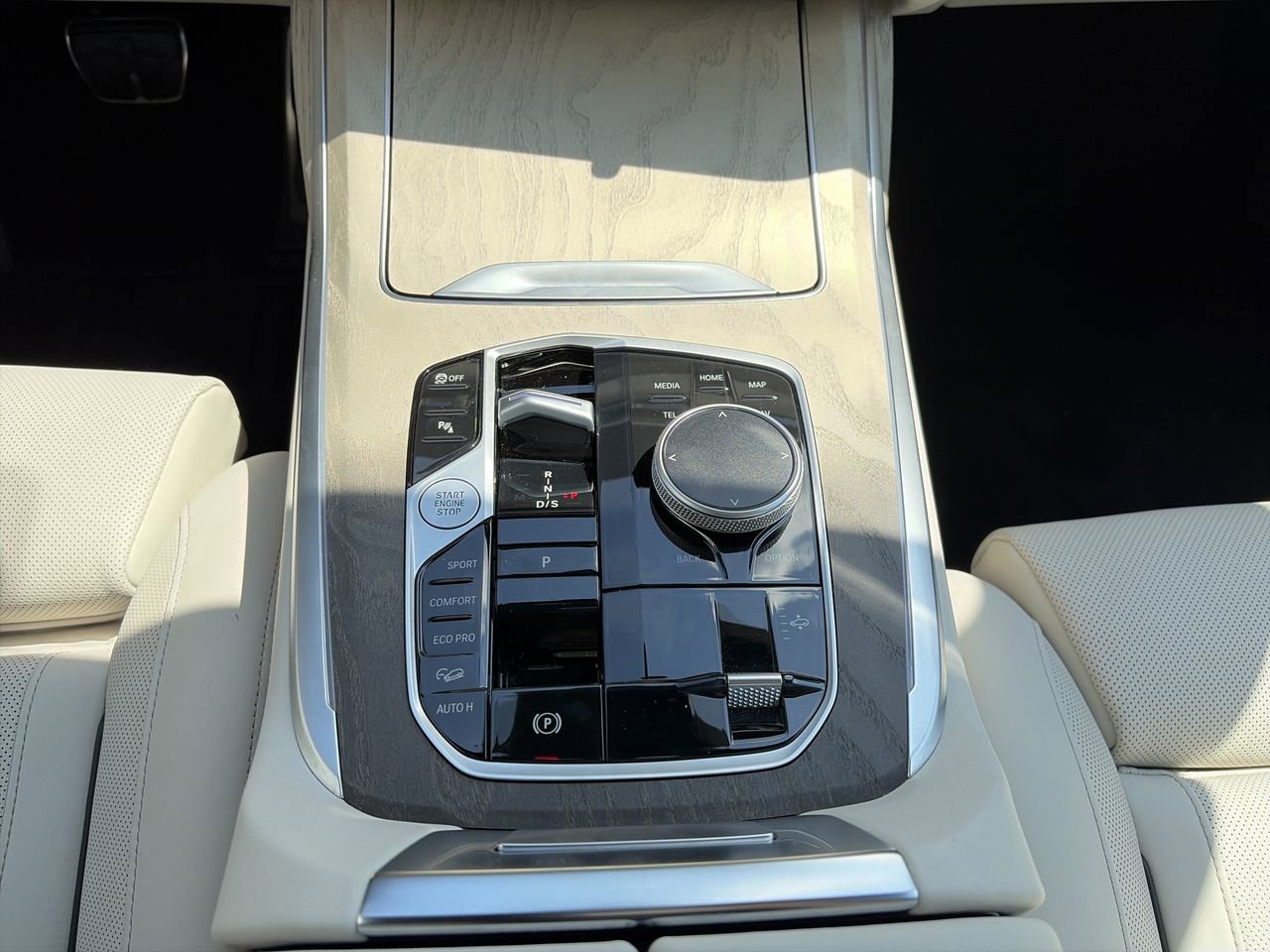 Certified 2025 BMW X7 M60i AWD/4WD image 26