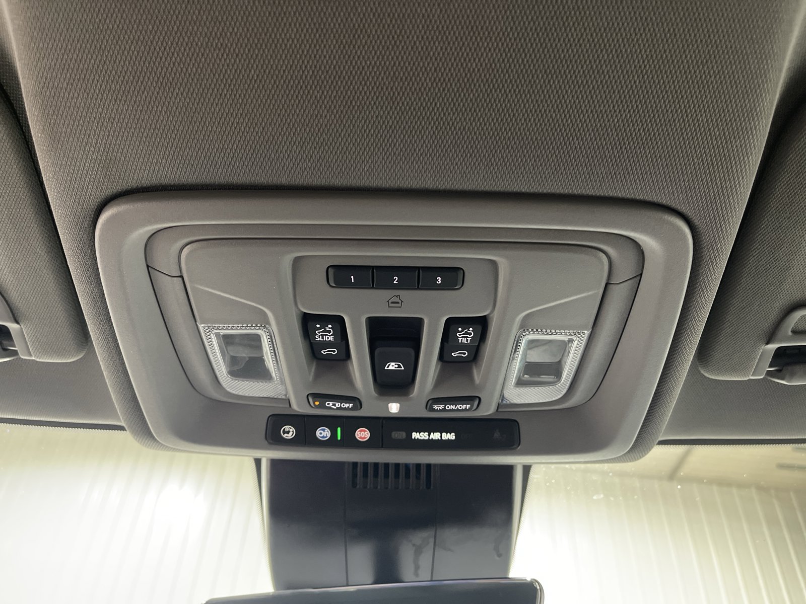 Used 2024 GMC Sierra 1500 Denali w/ Technology Package AWD/4WD image 24
