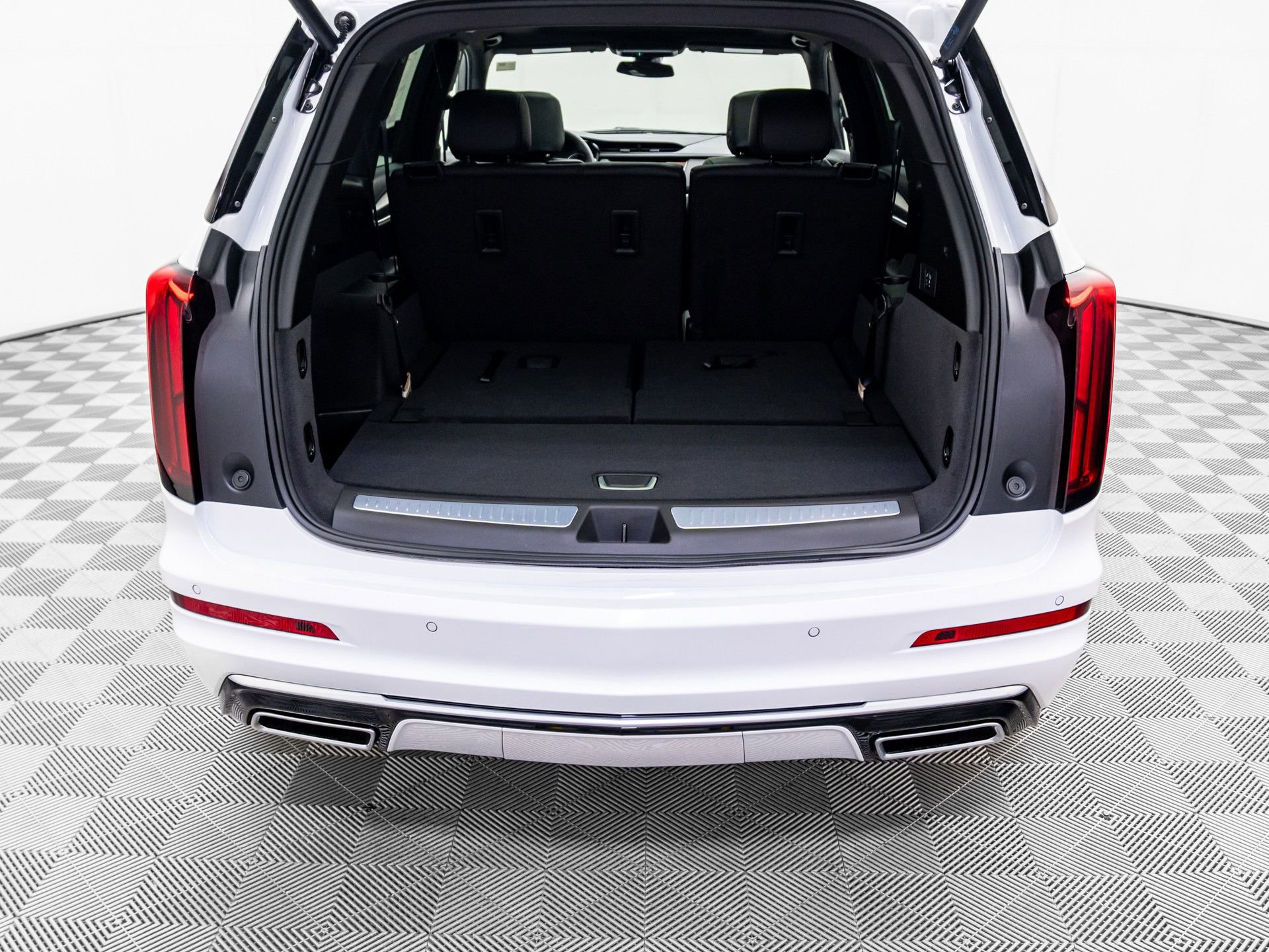 New 2025 Cadillac XT6 Luxury image 28