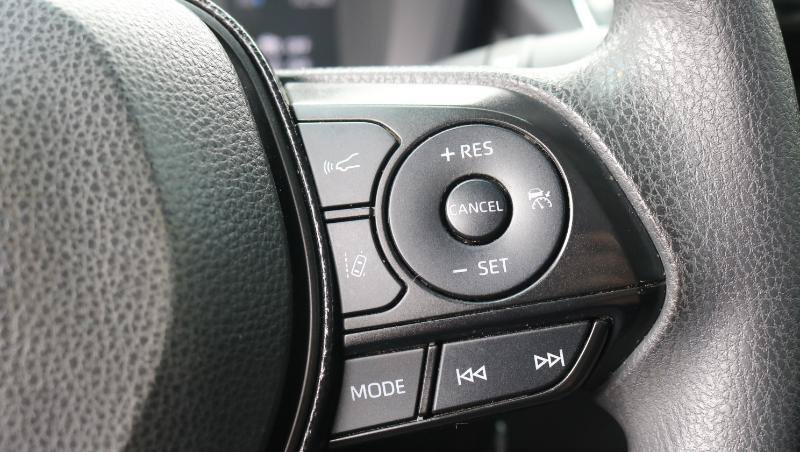 Used 2021 Toyota Corolla LE FWD image 13