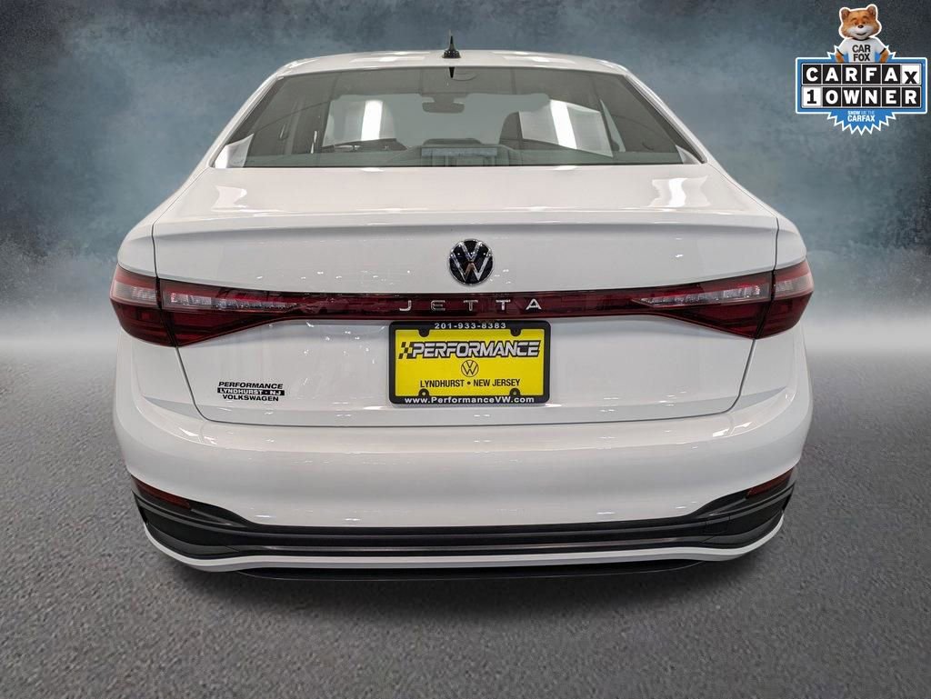 Used 2025 Volkswagen Jetta Sport image 6