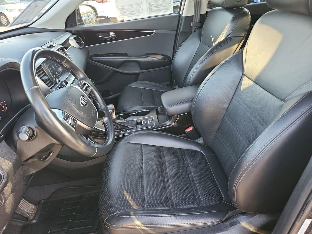Used 2019 Kia Sorento EX image 11