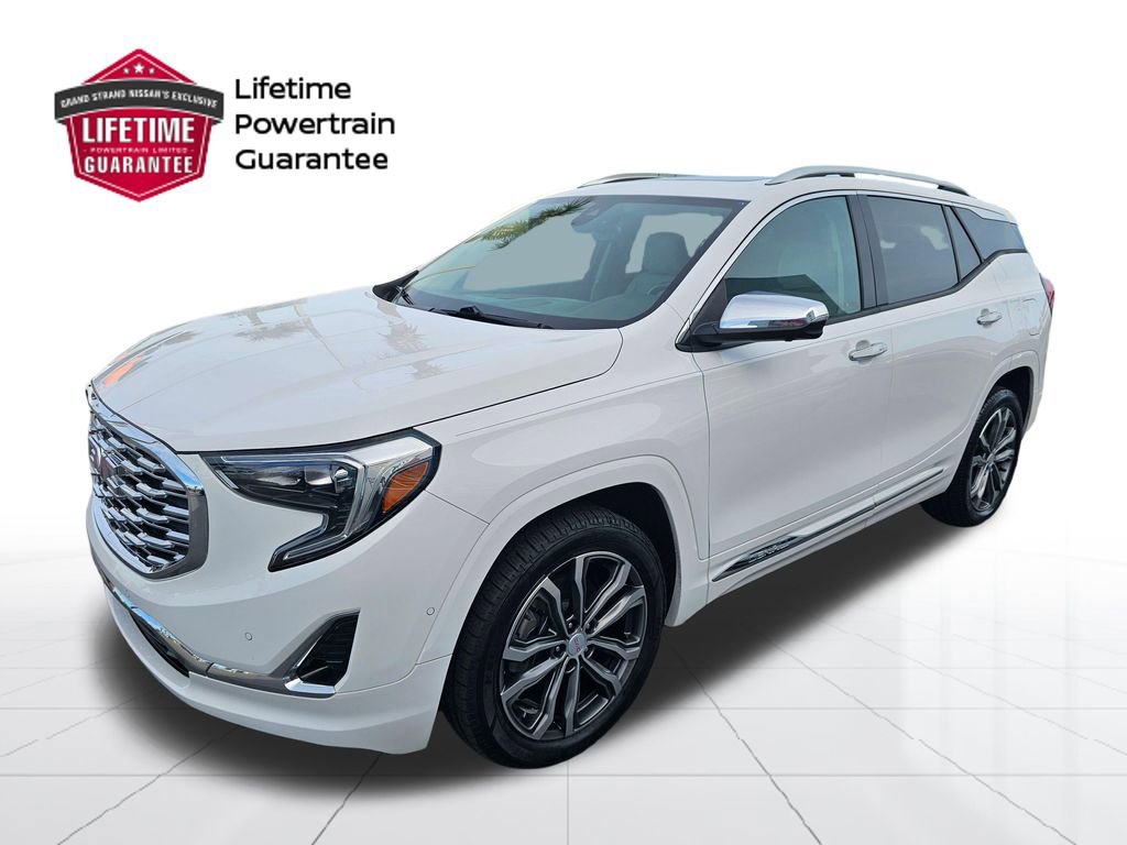Used 2020 GMC Terrain Denali w/ Denali Premium Package FWD image 1