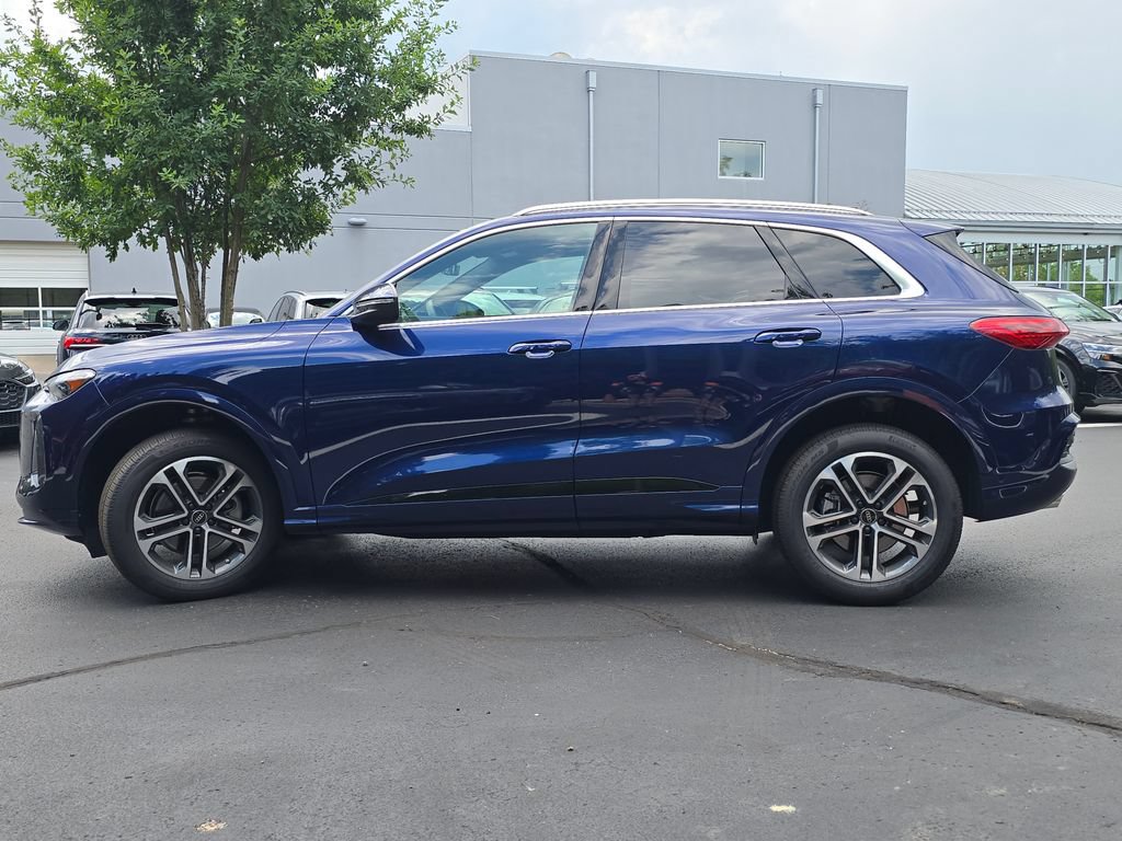 Certified 2025 Audi Q5 Premium w/ Convenience Package AWD/4WD image 15