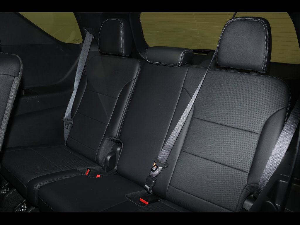 Used 2025 Chevrolet Traverse LT AWD/4WD image 60
