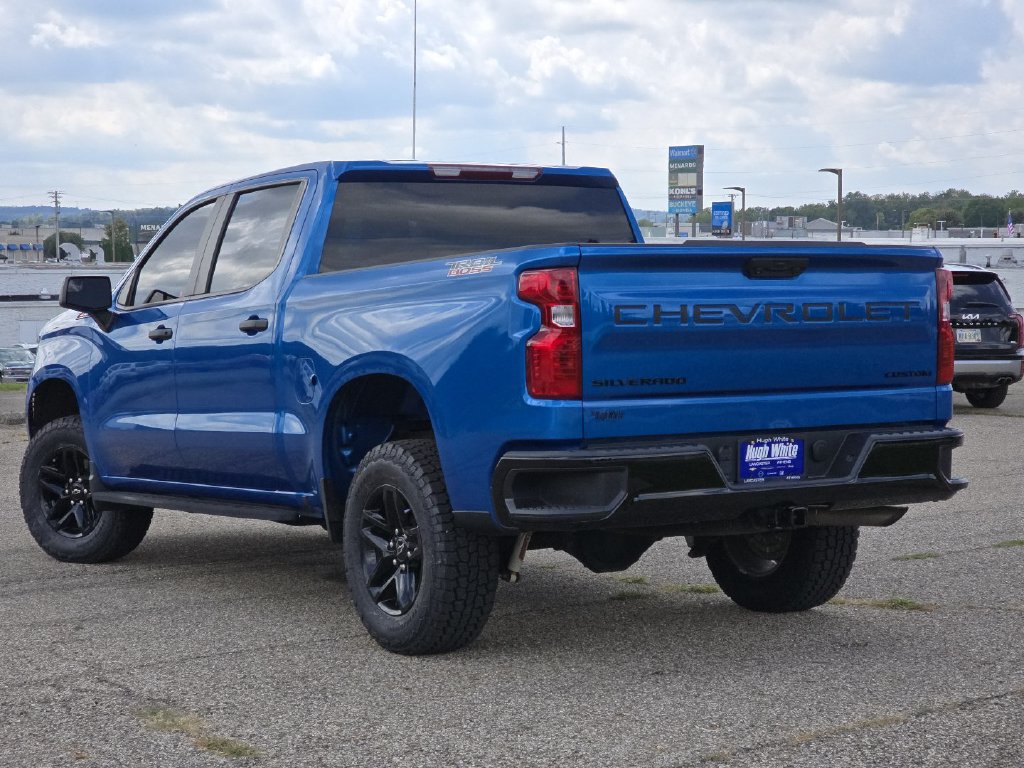 Used 2022 Chevrolet Silverado 1500 Custom Trail Boss w/ LPO, Dark Essentials Package AWD/4WD image 16
