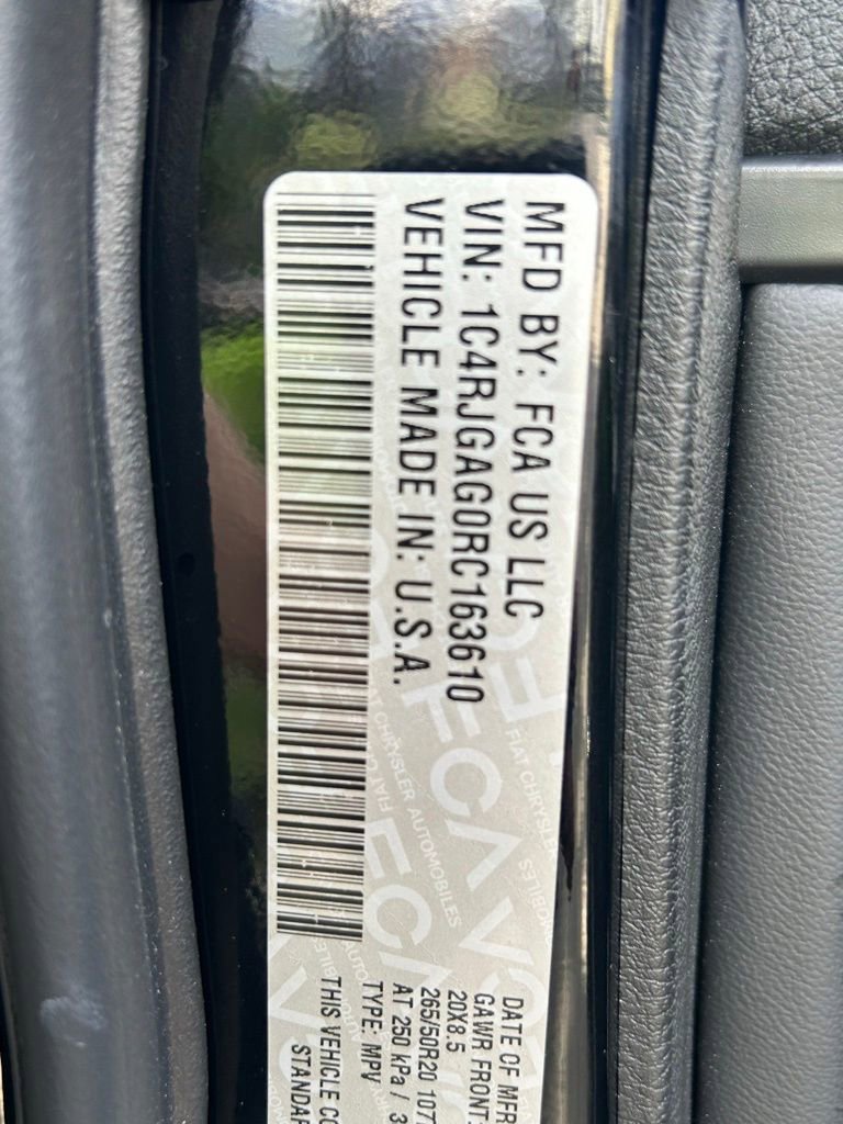 Certified 2024 Jeep Grand Cherokee Altitude image 55