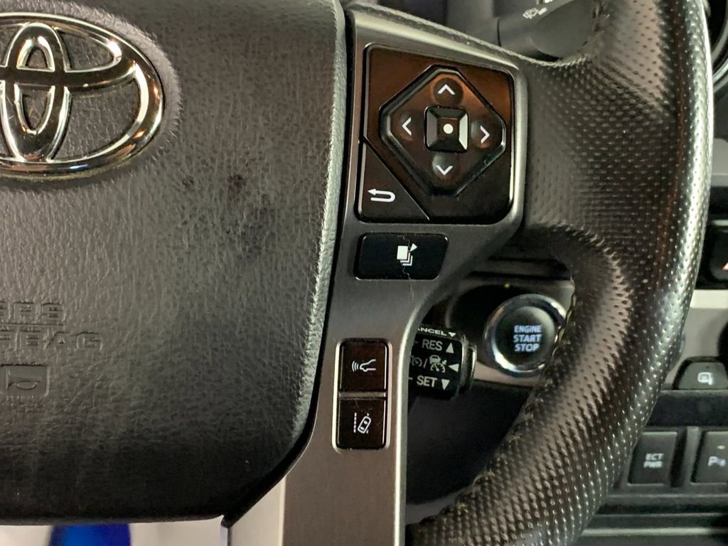Used 2021 Toyota Tacoma TRD Off-Road w/ Technology Package AWD/4WD image 21