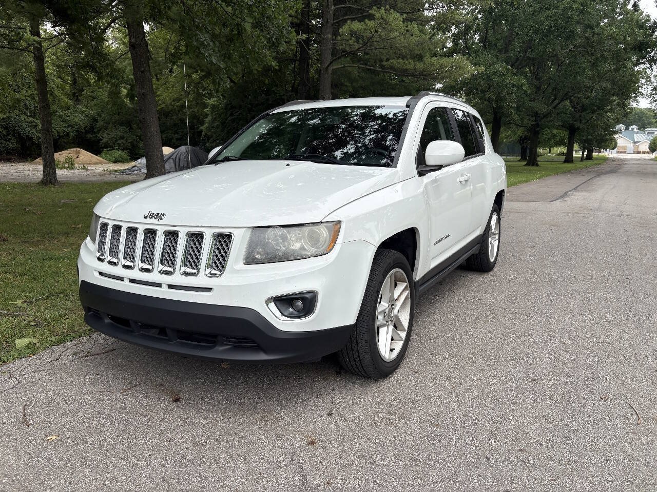 Used 2014 Jeep Compass Limited AWD/4WD image 3