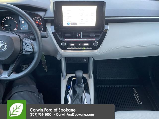 Used 2024 Toyota Corolla Cross L image 24