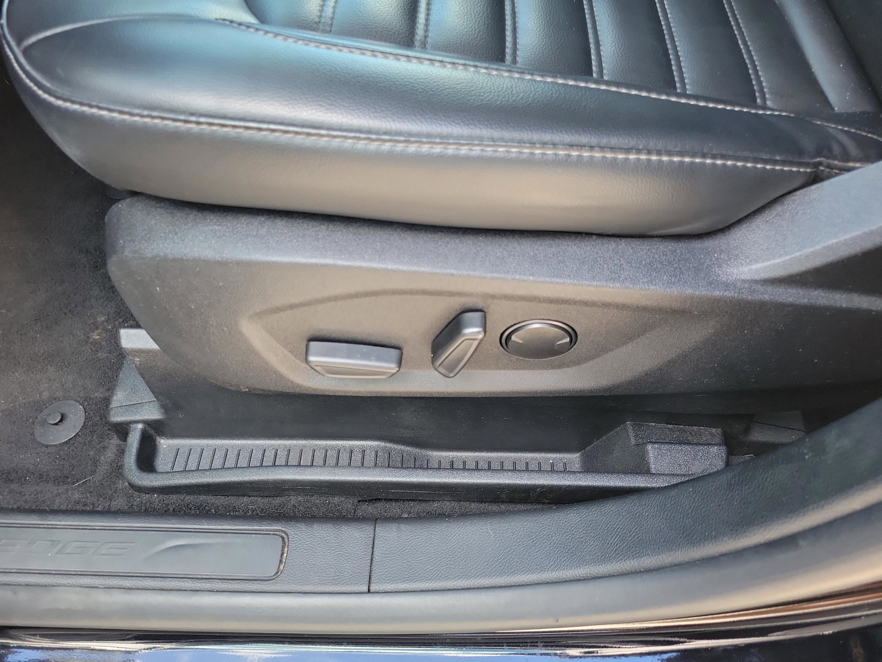 Used 2024 Ford Edge SEL AWD/4WD image 18