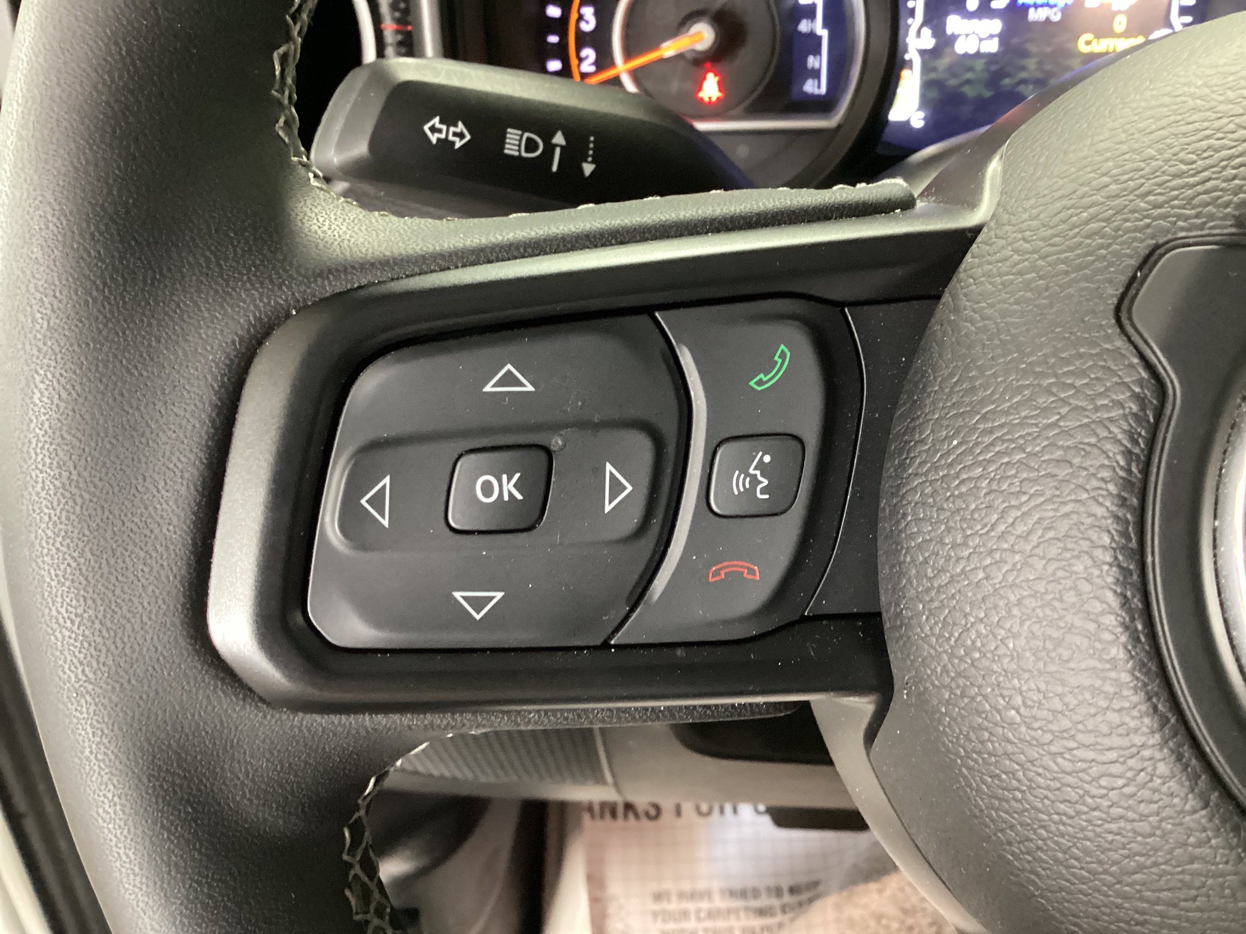 Used 2025 Jeep Wrangler Unlimited Rubicon w/ Convenience Group AWD/4WD image 19