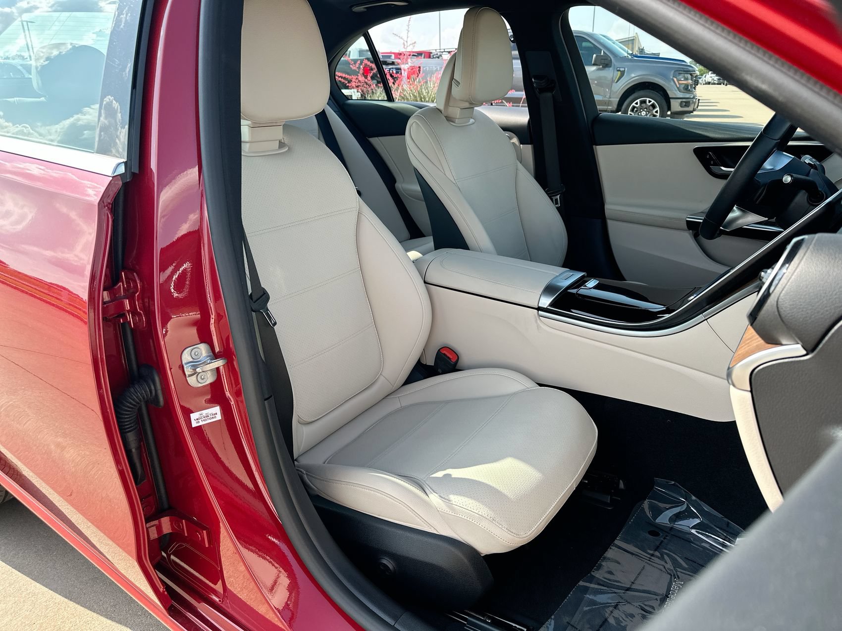 Used 2024 Mercedes-Benz C 300 Sedan w/ Pinnacle Trim Package image 23