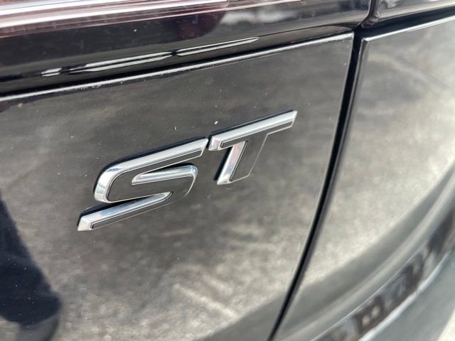 Used 2023 Buick Envision Essence w/ Sport Touring Package image 44