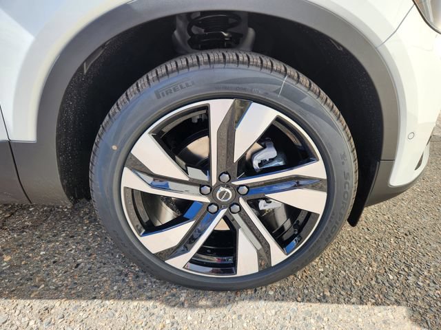 New 2026 Volvo XC40 B5 Ultra w/ Climate Package AWD/4WD image 19