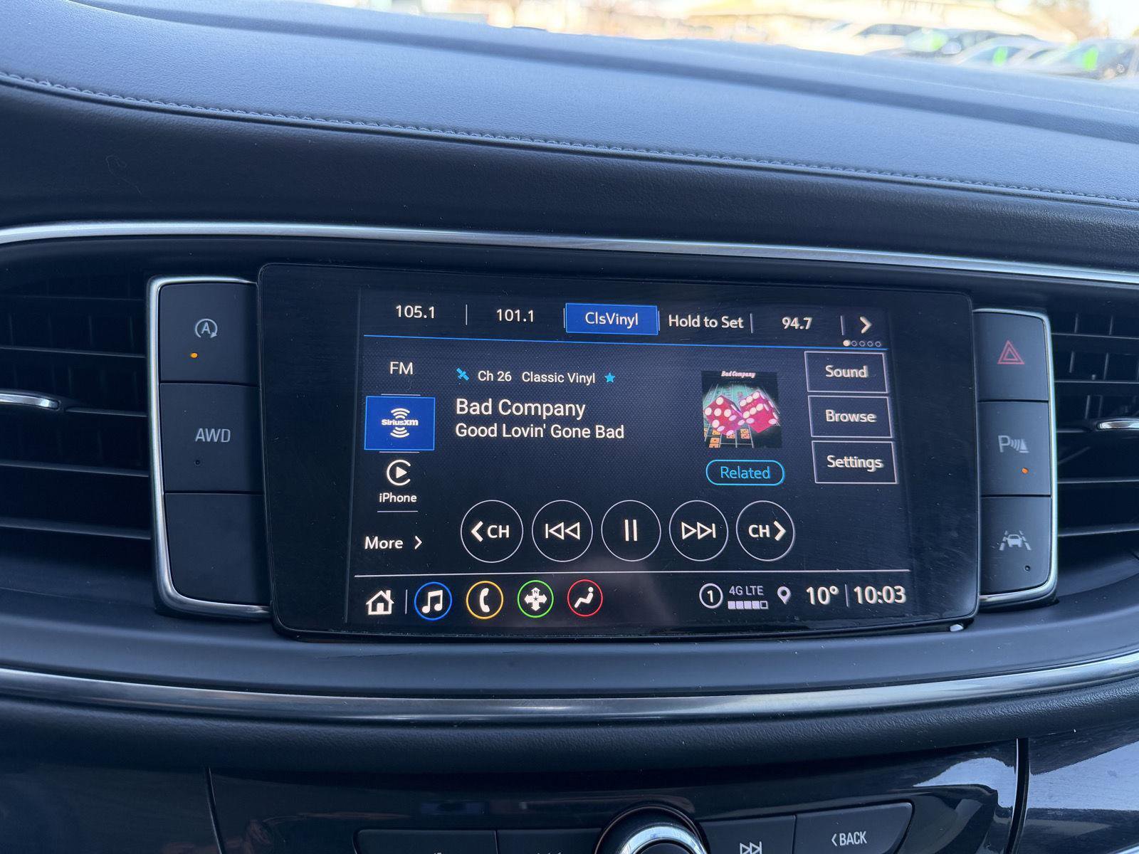 Used 2023 Buick Enclave Essence image 16