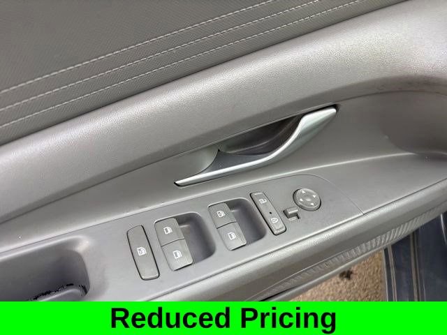 Used 2023 Hyundai Elantra SEL image 14