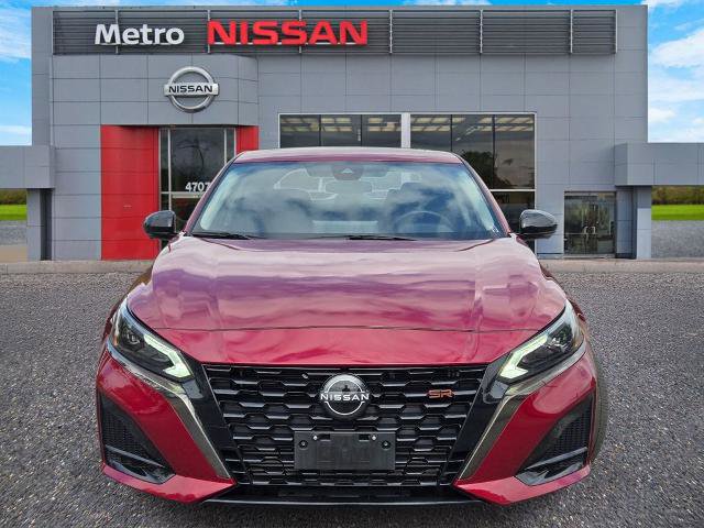 Certified 2024 Nissan Altima 2.0 SR FWD image 2