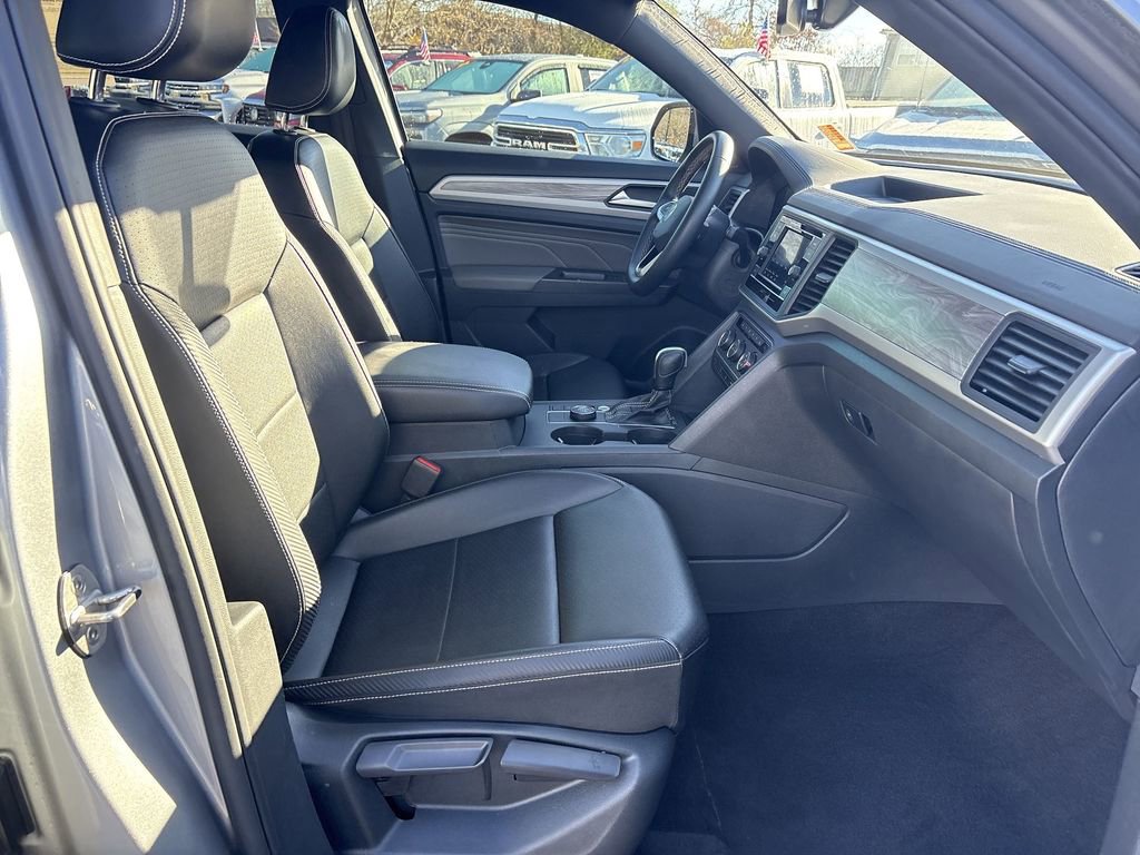 Used 2022 Volkswagen Atlas Cross Sport SE image 27