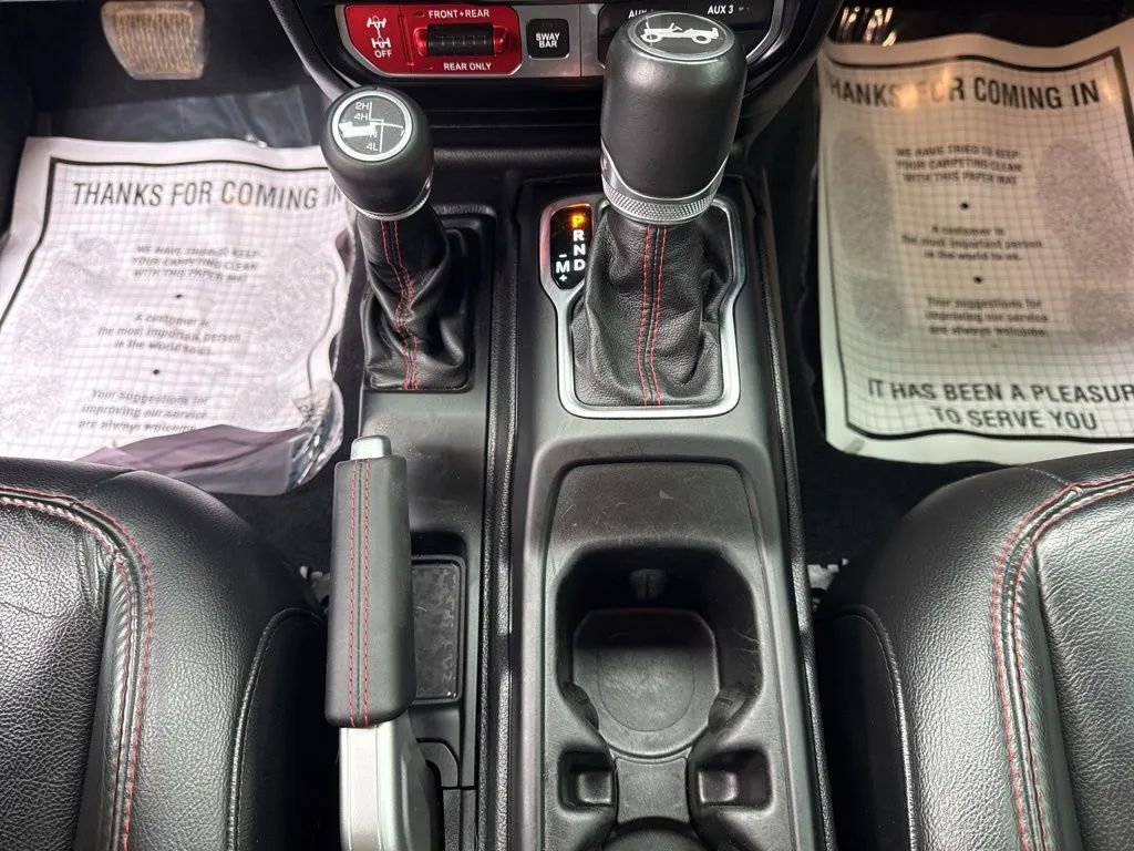 Used 2019 Jeep Wrangler Unlimited Rubicon w/ Dual Top Group AWD/4WD image 13