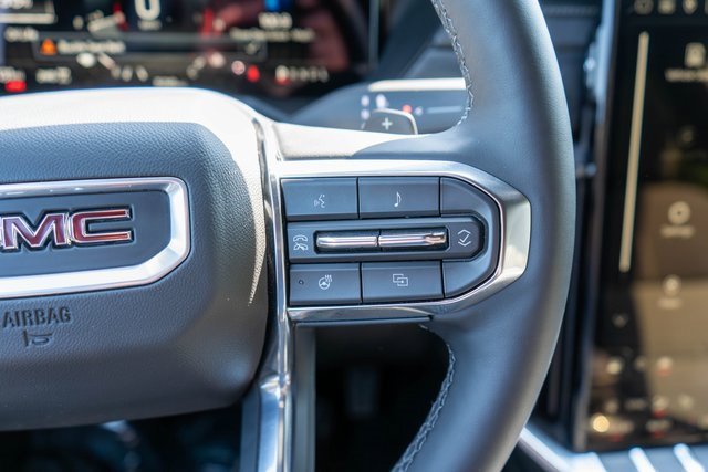 Used 2025 GMC Acadia Elevation w/ LPO, Floor Liner Package image 29