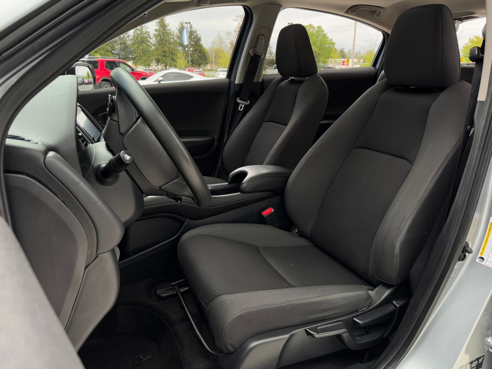 Used 2022 Honda HR-V EX image 12