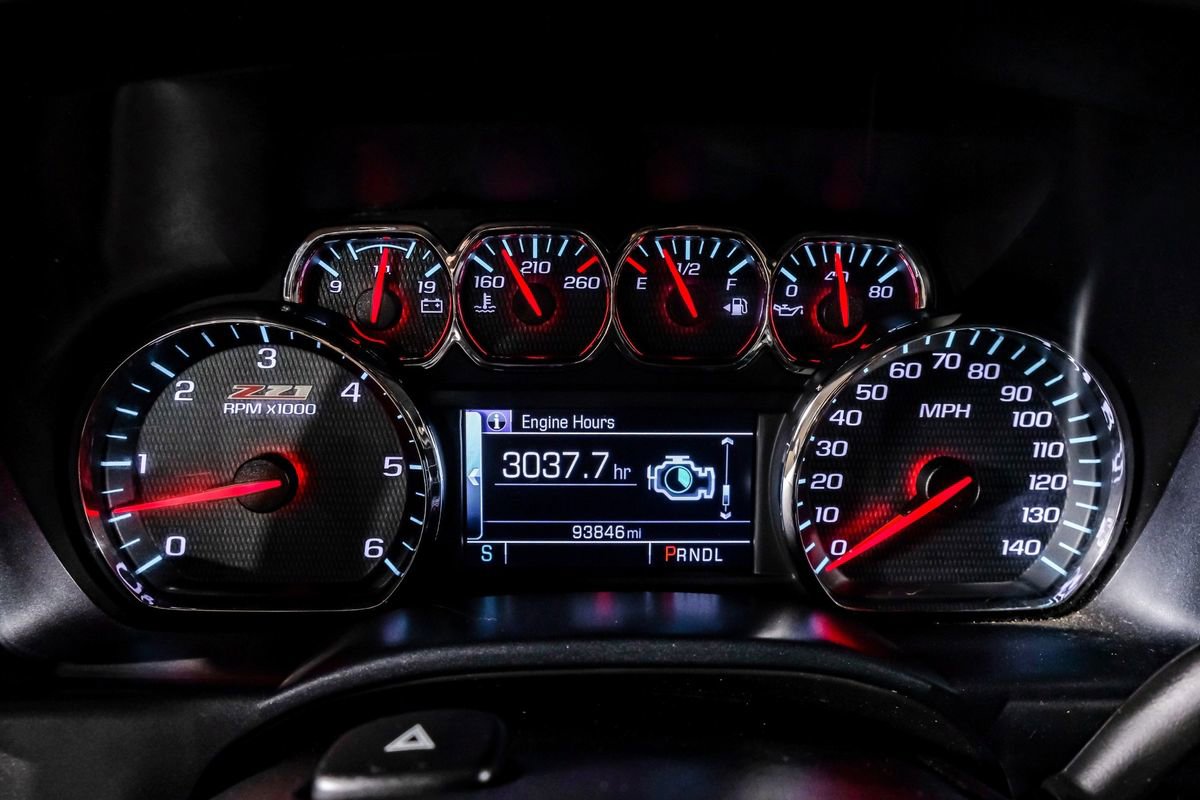 Used 2018 Chevrolet Silverado 1500 LTZ Z71 w/ LTZ Plus Package AWD/4WD image 19