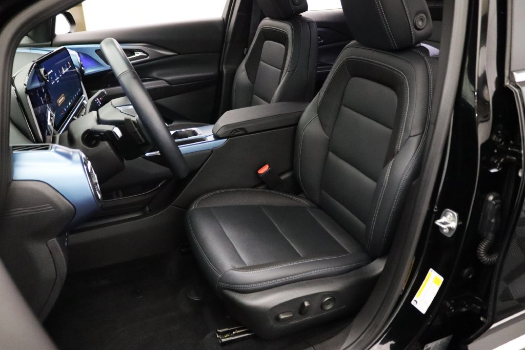 Certified 2024 Chevrolet Equinox EV LT FWD image 13