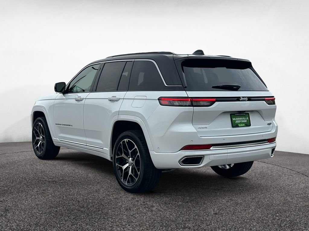 New 2025 Jeep Grand Cherokee Summit image 3