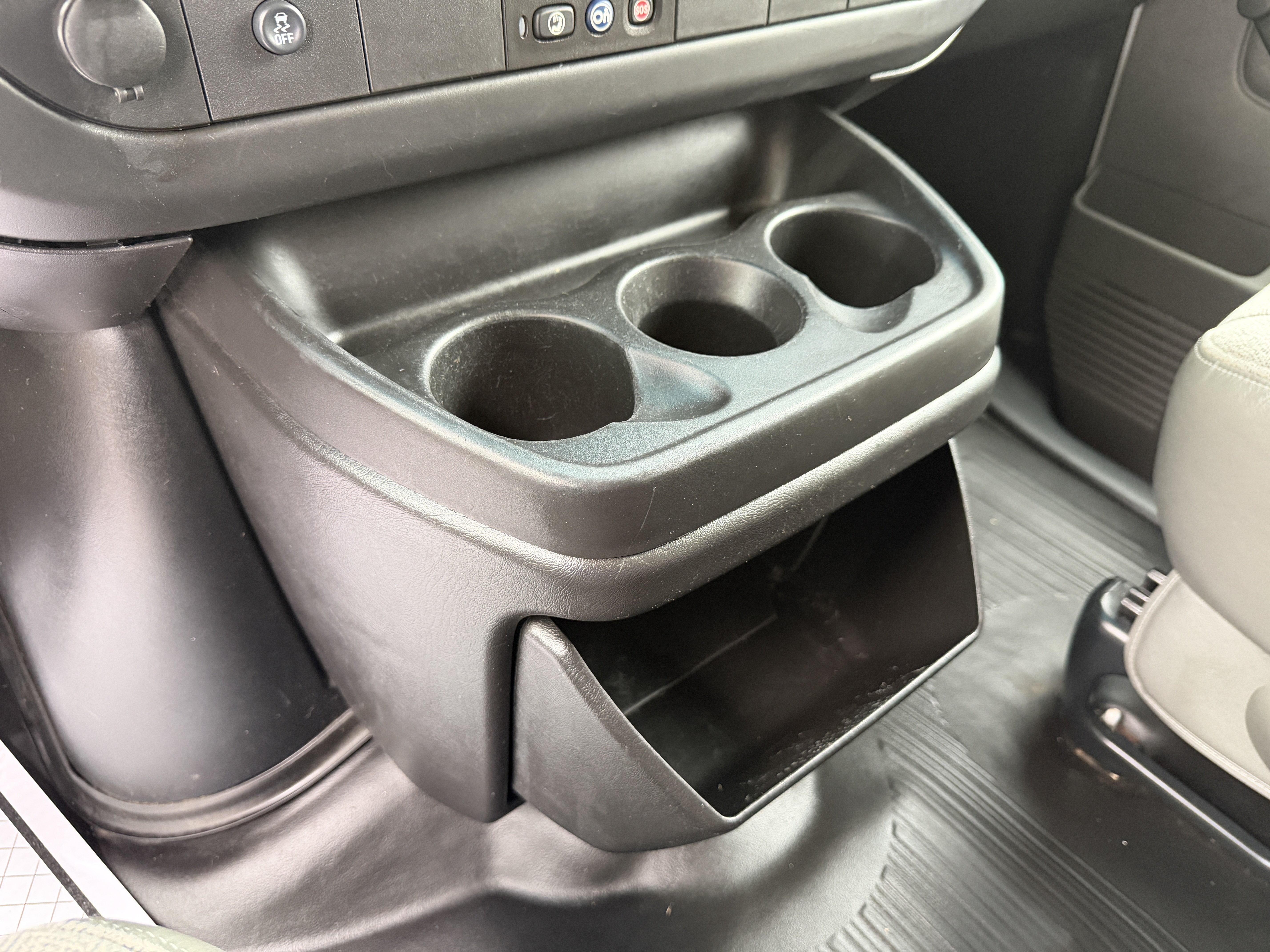 Used 2013 Chevrolet Express 1500 LS RWD image 19