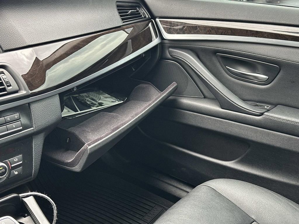 Used 2016 BMW 535i xDrive Sedan image 34