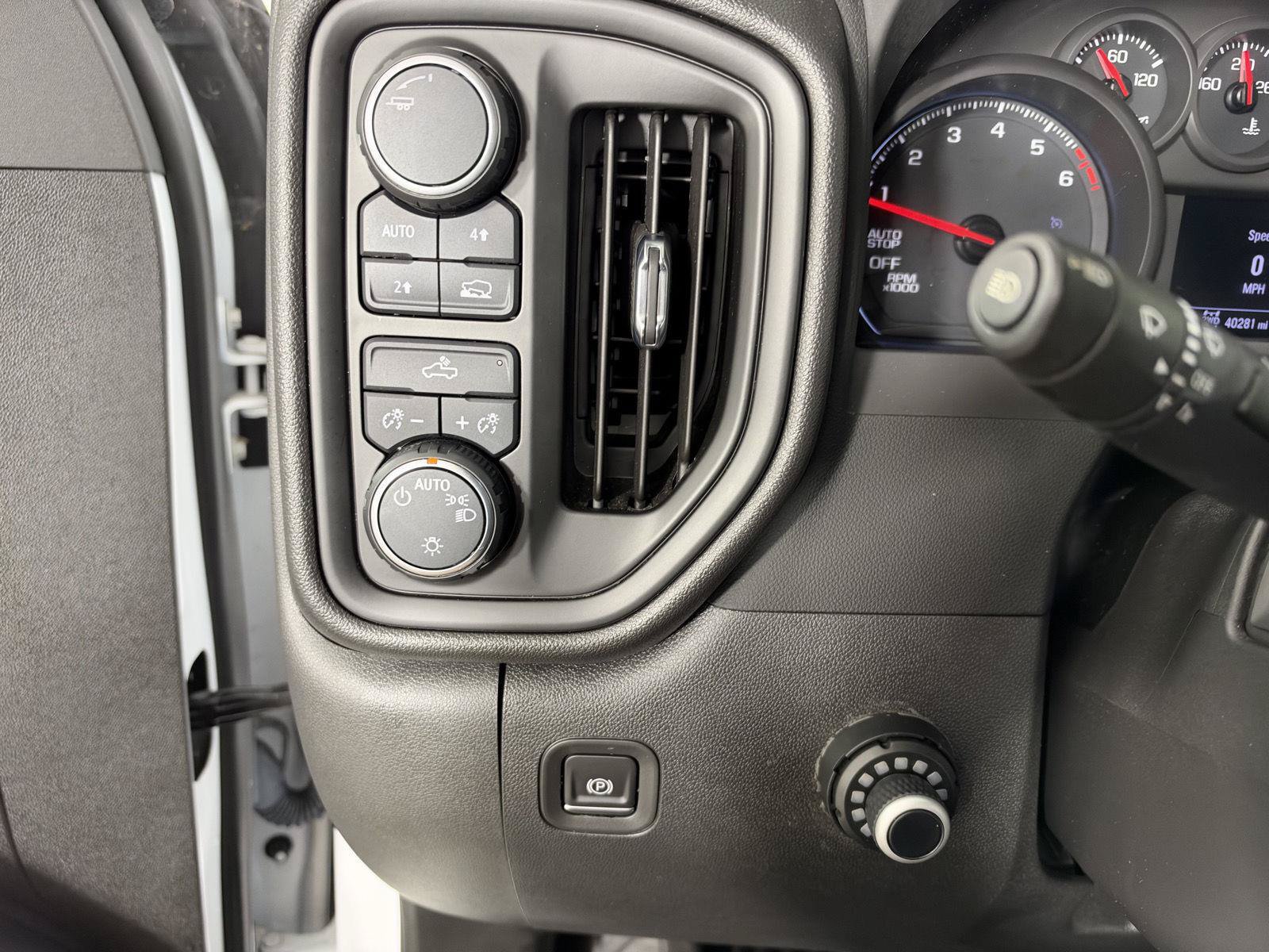Used 2022 Chevrolet Silverado 1500 Custom AWD/4WD image 19