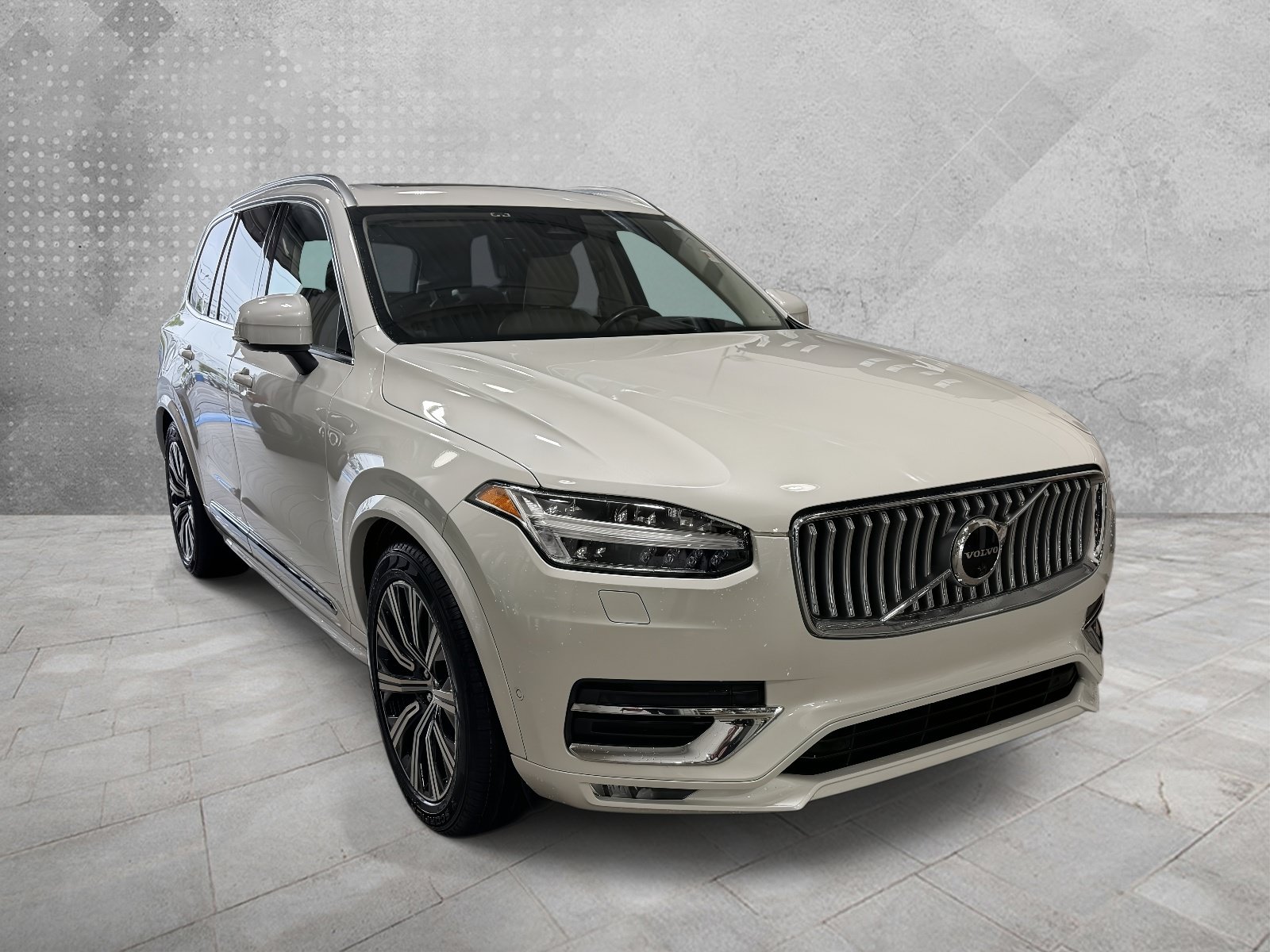 Used 2023 Volvo XC90 B6 Ultimate w/ Lounge Package