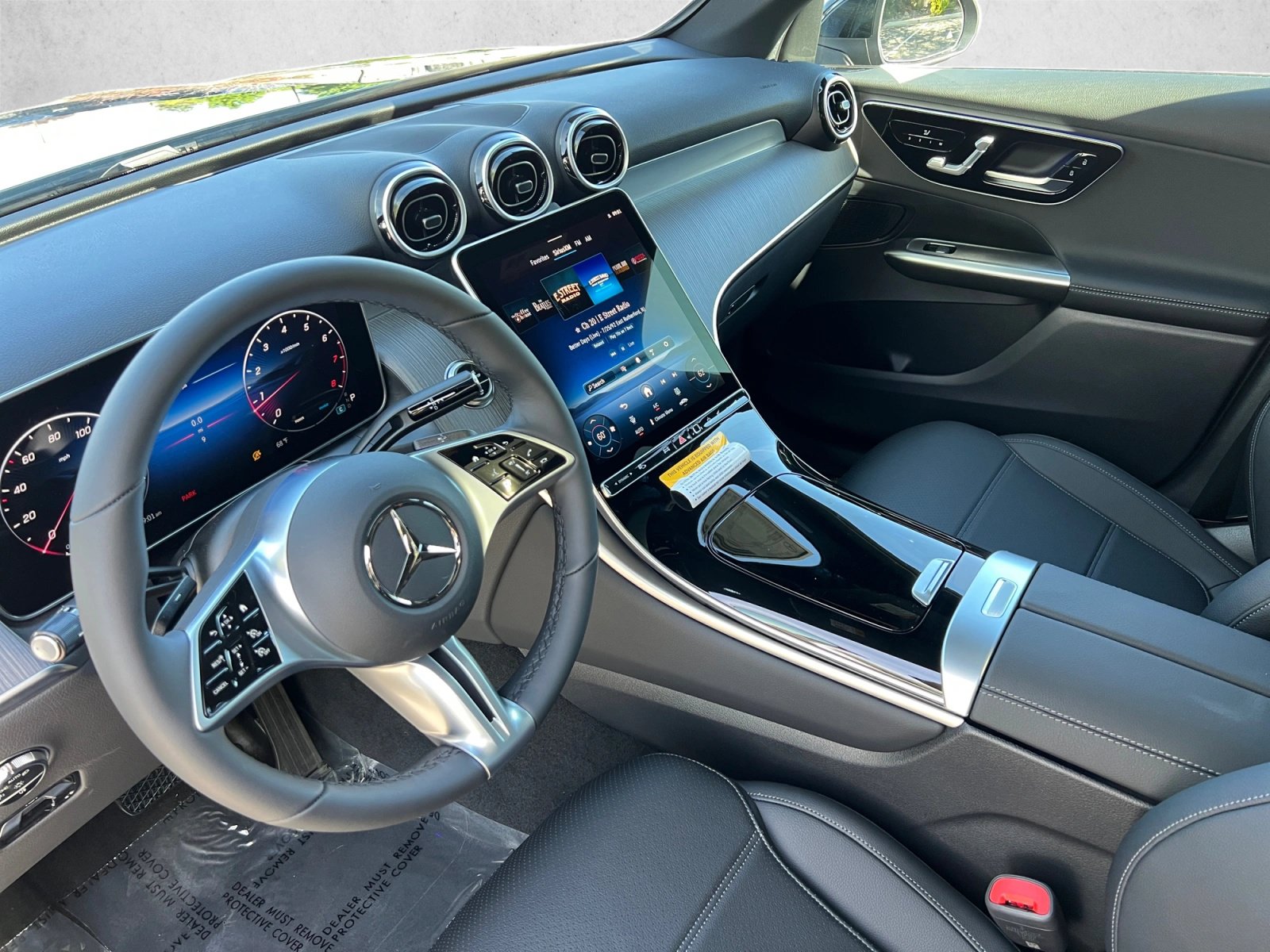 New 2026 Mercedes-Benz GLC 300 4MATIC image 11