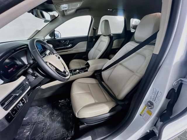 Used 2025 Lincoln Corsair FWD image 10