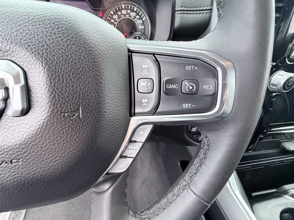 Used 2025 RAM 1500 Laramie AWD/4WD image 16