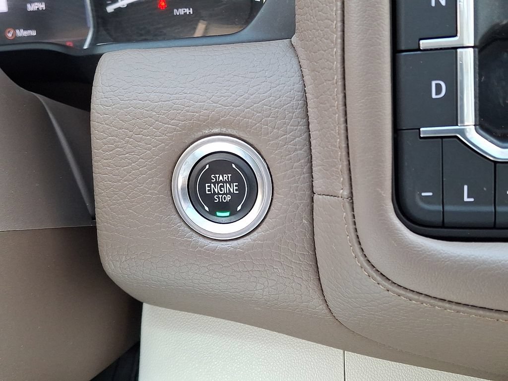 Used 2021 GMC Yukon Denali w/ Denali Ultimate Package AWD/4WD image 25