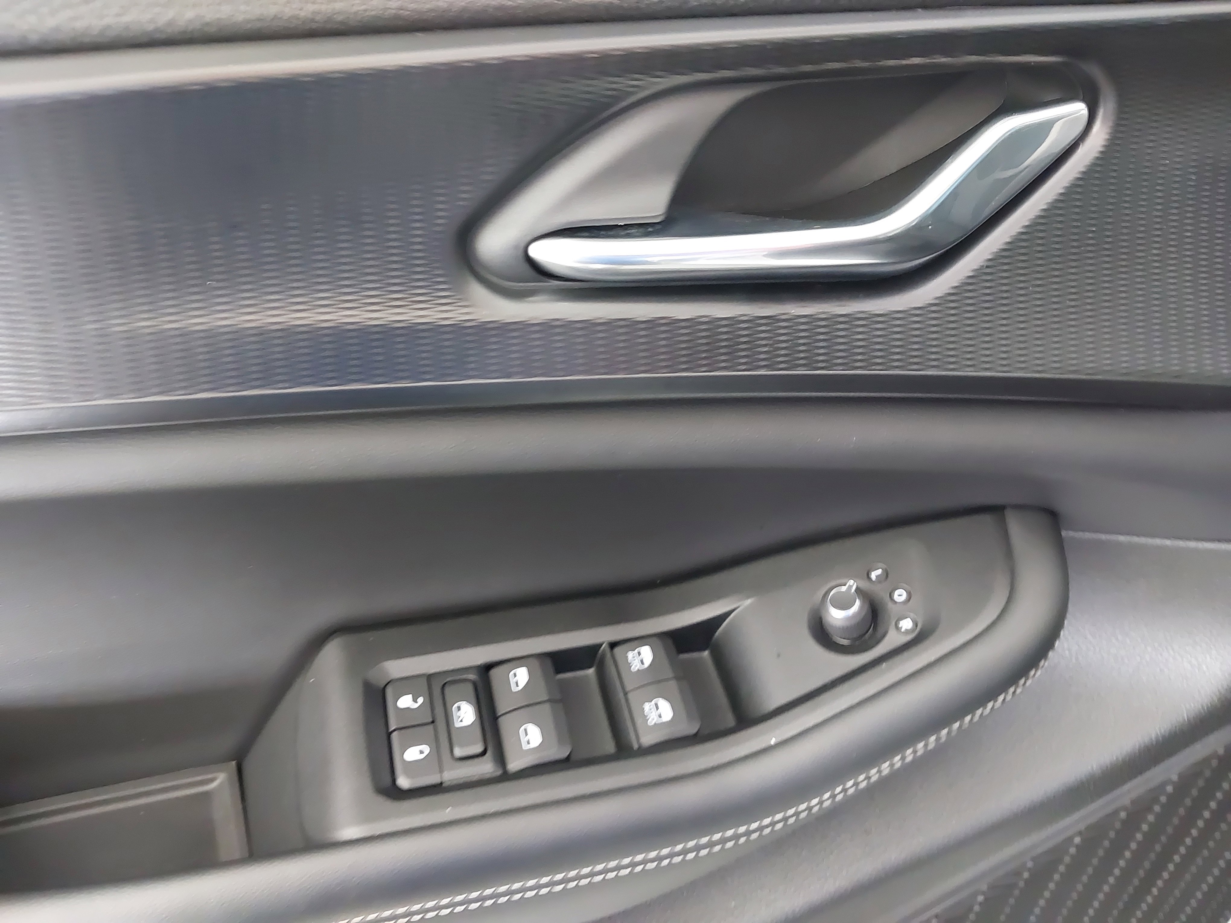 Used 2025 Jeep Grand Cherokee L Laredo image 26