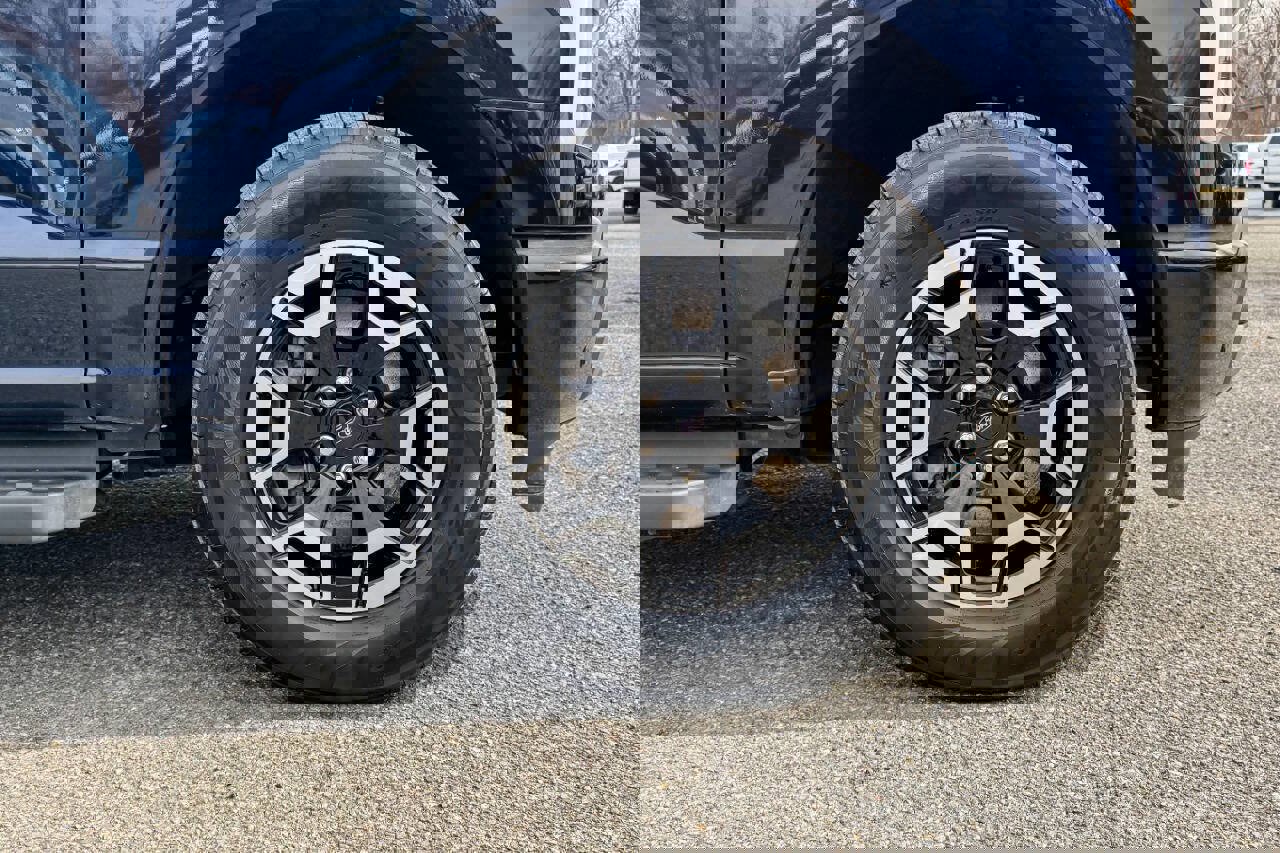 Certified 2022 Ford F150 Lightning XLT w/ Tow Technology Package image 9