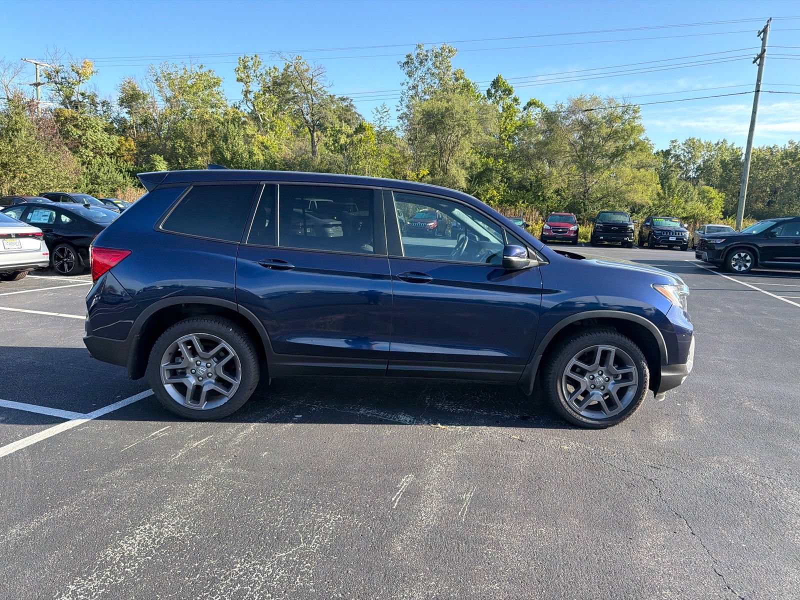 Used 2023 Honda Passport EX-L image 7